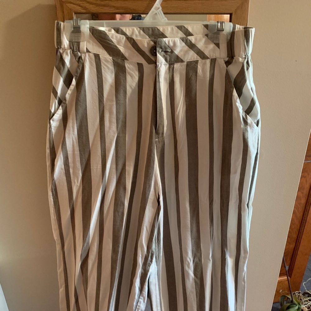 RVCA cropped slacks